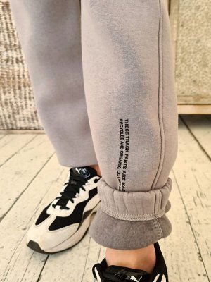 Спортивные штаны женские 6006 "Внизу Мелкие Надписи" Серые