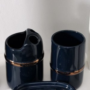 Набор аксессуаров для ванной комнаты «Бурлеск», 4 предмета (мыльница, дозатор для мыла, 2 стакана),цвет темно-синий