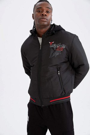 Defacto Fit Oversize Fit NBA Chicago Bulls Лицензированная водоотталкивающая куртка со съемным капюшоном