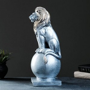 Фигура "Лев сидя на шаре" серебро, 43х17см