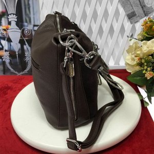 Стильная сумка  Beautiful Li с ремнем через плечо из натуральной замши и эко-кожи кофейного цвета.