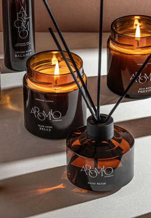 Ароматическая свеча Black Amber AROMIO