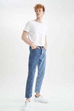 Джинсовые брюки узкого кроя 90-х с нормальной талией и окантовкой двойного цвета