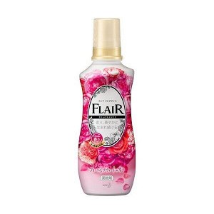 KAO "Flair Floral&Sweet" Кондиционер для белья, сладкий аромат букета роз и сандала, основа