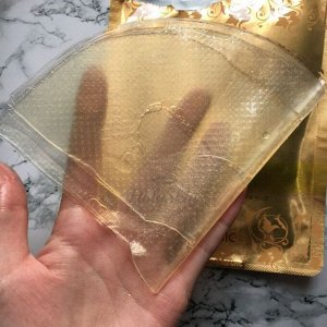 Гидрогелевая маска для лица с золотом