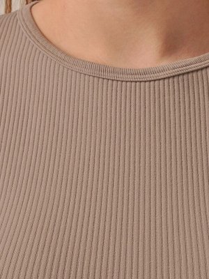 Базовая женская футболка в рубчик с коротким рукавом без боковых швов из мягкой микрофибры. Не просвечивает и не мнётся!