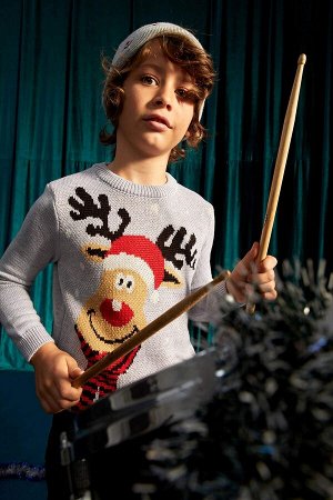 Свитер с круглым вырезом и рождественским рисунком оленя для мальчика стандартного кроя