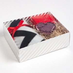 Подарочный набор LoveLife «Зигзаги» плед, носки, брелок