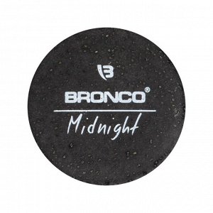 Кружка КРУЖКА BRONCO "MIDNIGHT" 330 МЛ (КОР=48ШТ.) 
Материал: Фарфор
ТМ BRONCO коллекция MIDNIGHT - это запатентованный продукт. Черная поверхность, визуально близкая к чугуну, имеет металлическую те