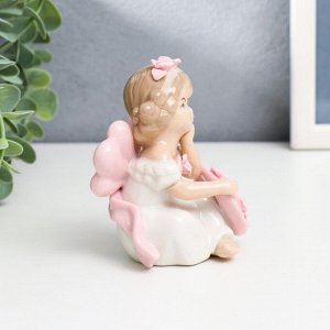 Сувенир керамика "Малышка в платье и шляпке с розами" в ассортименте 10х6,5х7 см