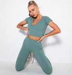 Женский спортивный костюм (топ с v-образным вырезом+леггинсы)