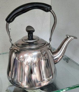 Чайник Чайник для плиты объем  1 литр.