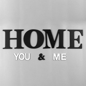 Фоторамка пластик на 9 фото+надпись "Home. You & Me" чёрно-белые набор 75х152 см