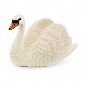 Лебедь Лебедь-шипун от Schleich — это птица с белым оперением и длинной шеей, а особое внимание привлекает её оранжевый клюв с характерным черным наростом у самого основания. Шипуном лебедь назван из-