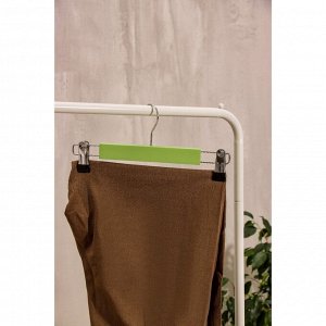 Вешалка деревянная для брюк и юбок с зажимами SAVANNA «Тэри», 28x11,5x2,8 см, цвет зелёный