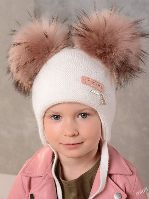 Зимняя шапочка с завязками, утеплителем, помпоны из натурального меха