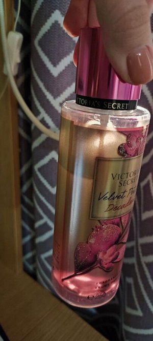 Спрей для тела Victoria’s Secret Velvet Petals Decadent