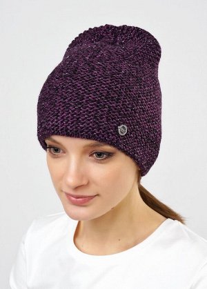 Шапка Цвет: фиолетовый/чёрный Описание:
Женская шапка, выполнена фактурным переплетением с добавлением нитей люрекса. Шапка имеет внутренний вязаный слой без люрекса, благодаря ему при ношении шапка н