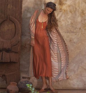 Женская накидка с разноцветным принтом и длинными широкими рукавами, на поясе
