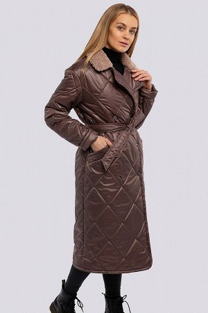 Пальто Пальто незаменимый атрибут для весеннего базового гардероба. В нем
женщина выглядит статно и элегантно. Стеганое пальто – отличная
альтернатива обычным пальто, плащам и удлиненным курткам. Оно
