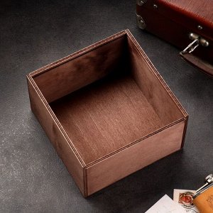 Коробка деревянная "Настоящему мужчине" 20х20х10 см коричневый