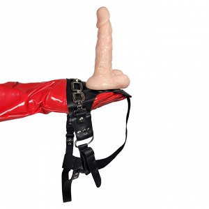 Страпон на ремнях "Ultra Passionate Harness Classic"