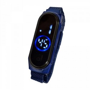 LED часы на магнитной застежке синий цвет. Купить оптом и в розницу в интернет магазине.