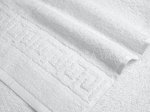 Белое махровое полотенце  (А)