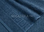 Темно-синее махровое полотенце  (А)
