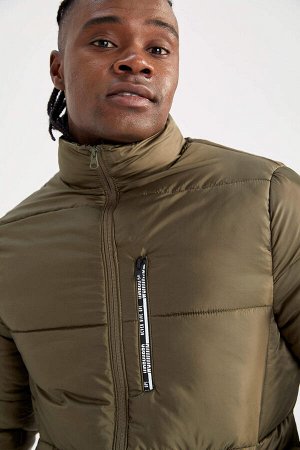 Надувное пальто Defacto Fit Slim Fit с вертикальным воротником и теплоизоляцией Warmtech Puffer