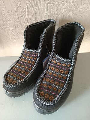 Обувь суконно-меховая