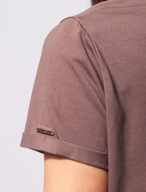 Укороченная футболка-топ с вышивкой пайетками