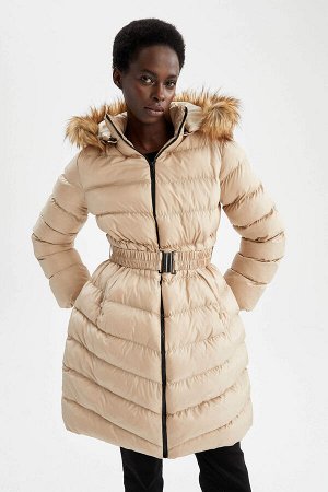 DEFACTO Длинное пальто из искусственного меха с поясом и капюшоном стандартной посадки Парка