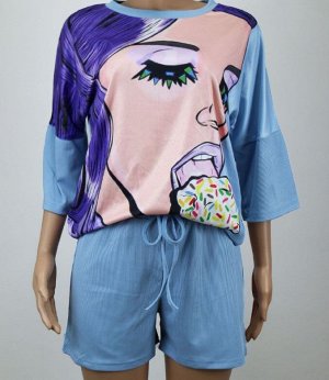 Женский костюм (футболка и шорты), принт "Девушка", цвет голубой
