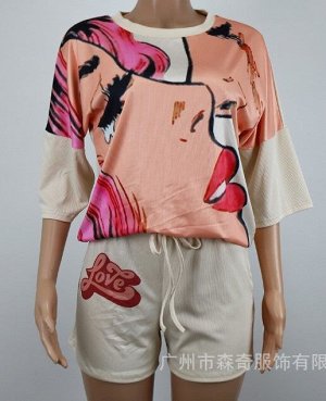 Женский костюм (футболка и шорты), принт "Девушка", цвет кремовый