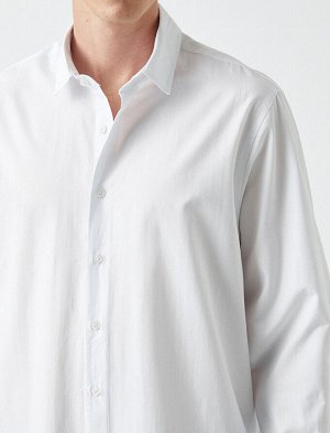 Рубашка Материал: %100  Хлопок Параметры модели: рост: 188 cm,  объем груди: 98, объем талии: 82, объем бедер: 95 Надет размер: M
