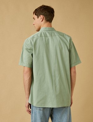 Рубашка Материал: %100  Хлопок Параметры модели: рост: 188 cm,  объем груди: 95, объем талии: 74, объем бедер: 0 Надет размер: M