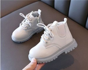 Детские ботинки, на замочке со шнурками, цвет белый