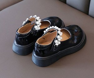 Туфли для девочки, цвет черный