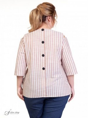 Блузка Оригинальная блуза свободного силуэта из натуральной ткани в полоску, что является безусловным трендом сезона. Горловина округлой формы. Рукав втачной, длиной «за локоть», с имитацией застежки 