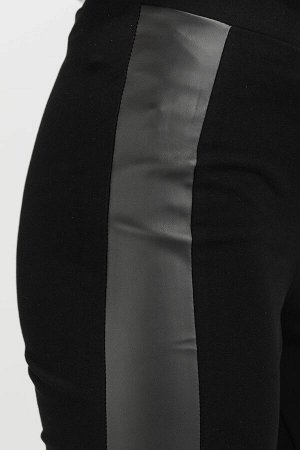 Брюки Узкие прямые брюки с декоративной деталью из экокожи по боковому шву выполнены из плотного хлопкого трикотажного полотна - футер. Пояс с эластичной резинкой внутри.
Цвет: чёрный
Состав: 80% хлоп