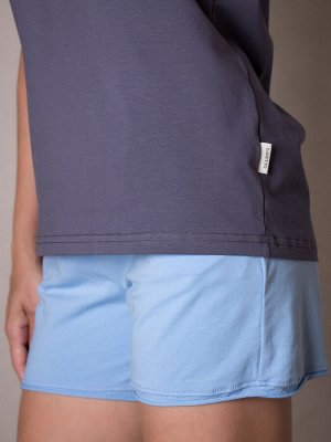 Костюм женский: футболка с капюшоном, принт LARETTO + шорты, серый