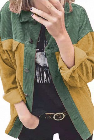 Желто-зеленая вельветовая куртка с застежкой на пуговицах