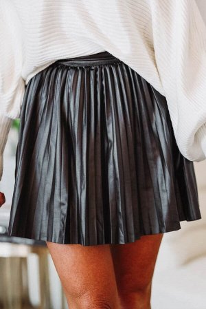 Черная мини-юбка с завышенной талией и складками