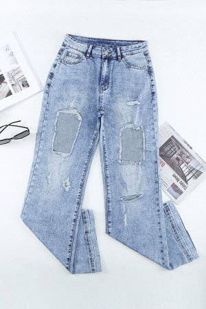 Голубые широкие рваные джинсы