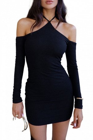Черное обтягивающее платье-халтер с открытыми плечами