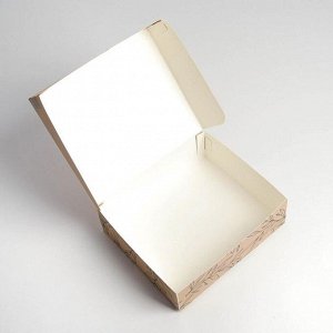 Коробка для кондитерских изделий  «Сделано с любовью», 17 ? 20 ? 6 см