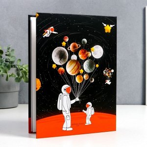Фотоальбом на 200 фото 10х15 см "Космонавты- отец и сын" 5х21,5х29,5 см