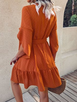 Платье с поясом с рукавом "лепесток" с оборками