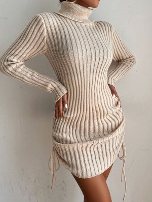 Платье-свитер с высоким воротником на кулиске со сборками